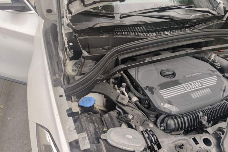 Used BMW X1 2022 sDrive25Li Leading Model Engine Bay Right