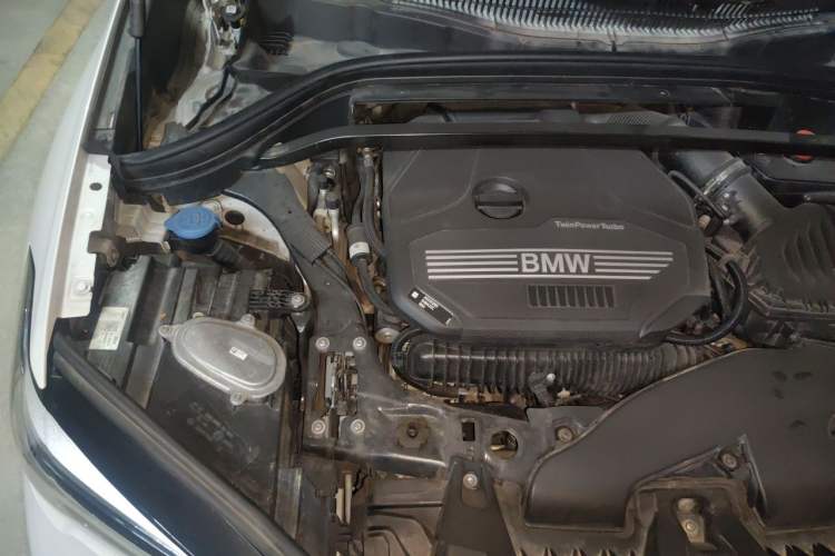 Used BMW X1 2022 sDrive25Li Leading Model Engine Bay Right