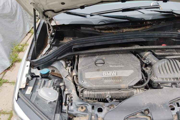 Used BMW X1 2022 sDrive25Li Leading Model Engine Bay Right