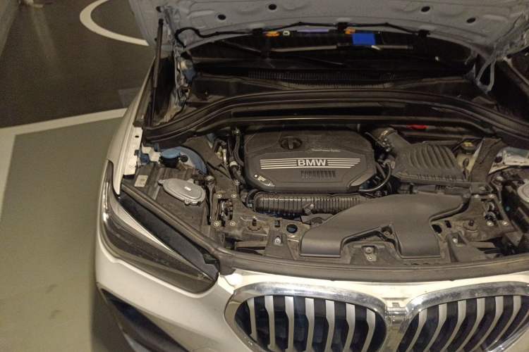 Used BMW X1 2022 sDrive25Li Leading Model Engine Bay Right