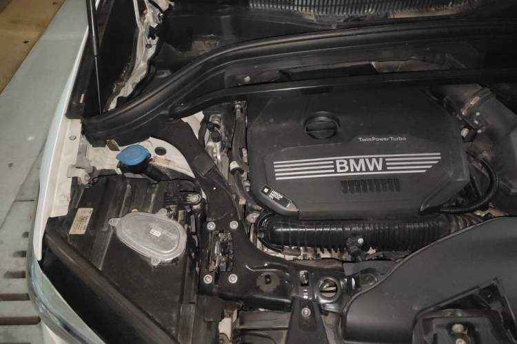 Used BMW X1 2022 sDrive25Li Leading Model Engine Bay Right