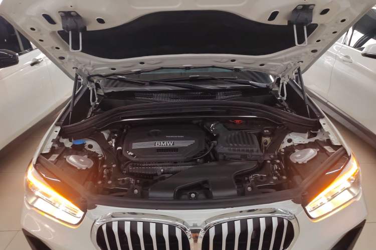 Used BMW X1 2022 sDrive25Li Leading Model Engine Bay