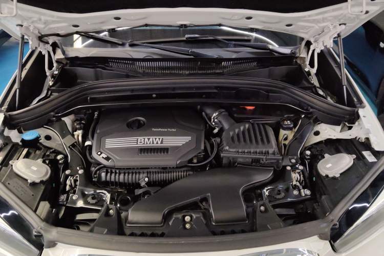 Used BMW X1 2022 sDrive25Li Leading Model Engine Bay