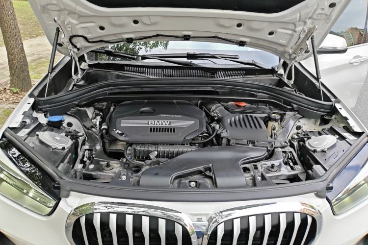 Used BMW X1 2022 sDrive20Li Fashion Model Engine Bay