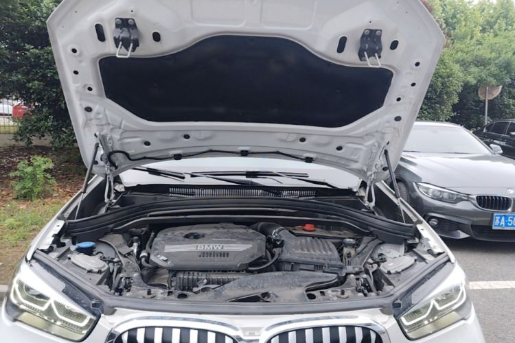 Used BMW X1 2022 sDrive20Li Fashion Model Engine Bay