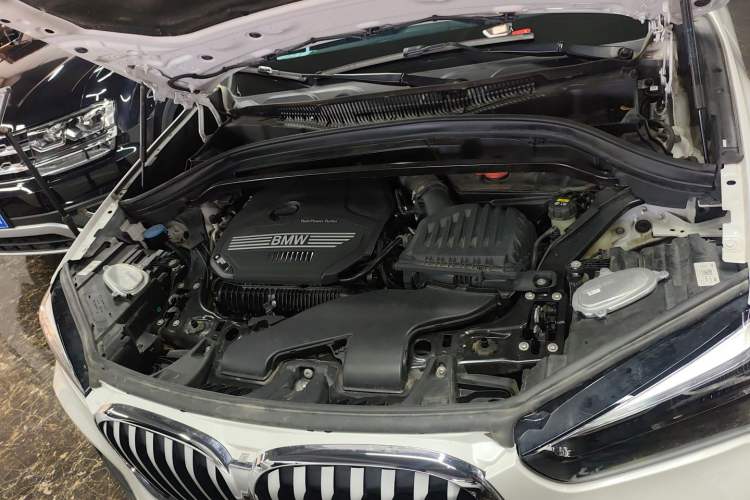 Used BMW X1 2022 sDrive25Li Leading Model Engine Bay