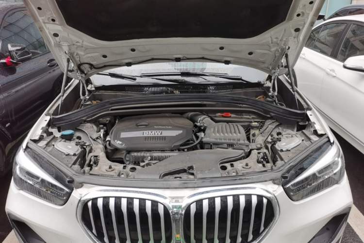 Used BMW X1 2022 sDrive20Li Fashion Model Engine Bay