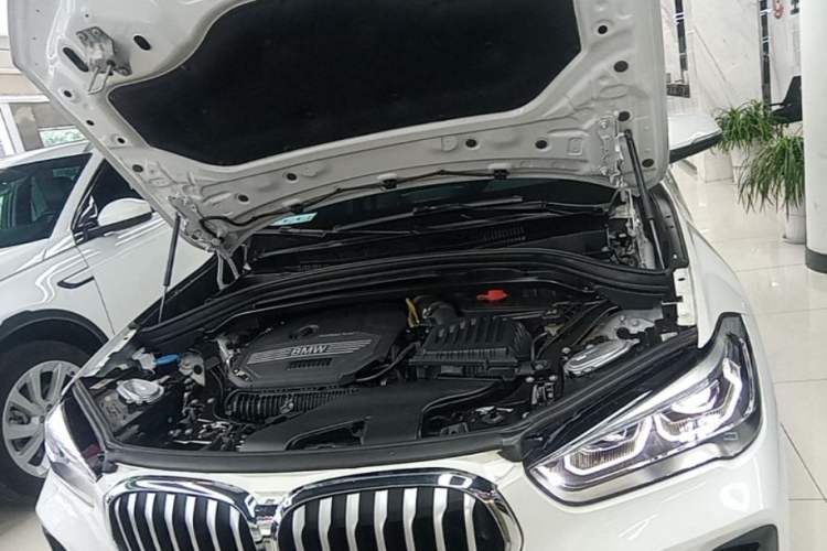 Used BMW X1 2022 sDrive25Li Leading Model Engine Bay