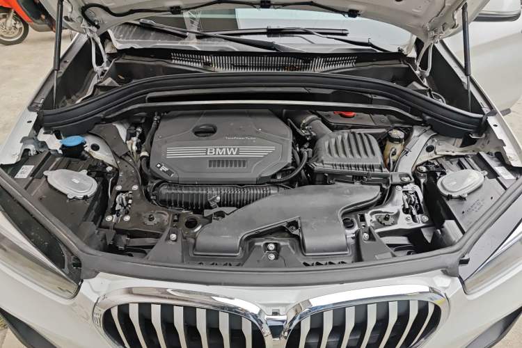 Used BMW X1 2022 sDrive25Li Leading Model Engine Bay