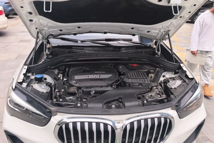 Used BMW X1 2022 sDrive20Li Fashion Model Engine Bay