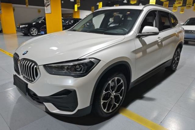BMW X1 2022 sDrive25Li Leading Model usado