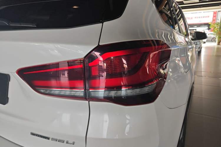 Used BMW X1 2022 sDrive25Li Leading Model Exterior 3