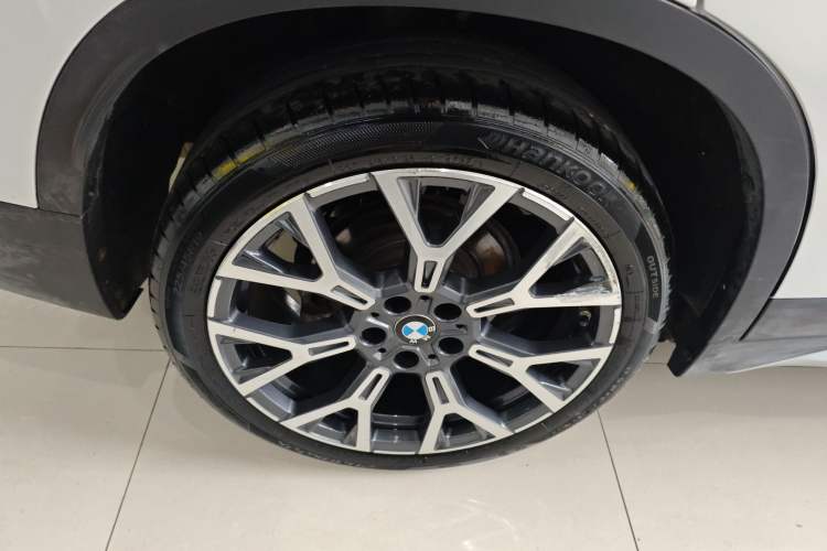 Used BMW X1 2022 Updated xDrive25Li Premium Edition Exterior 5