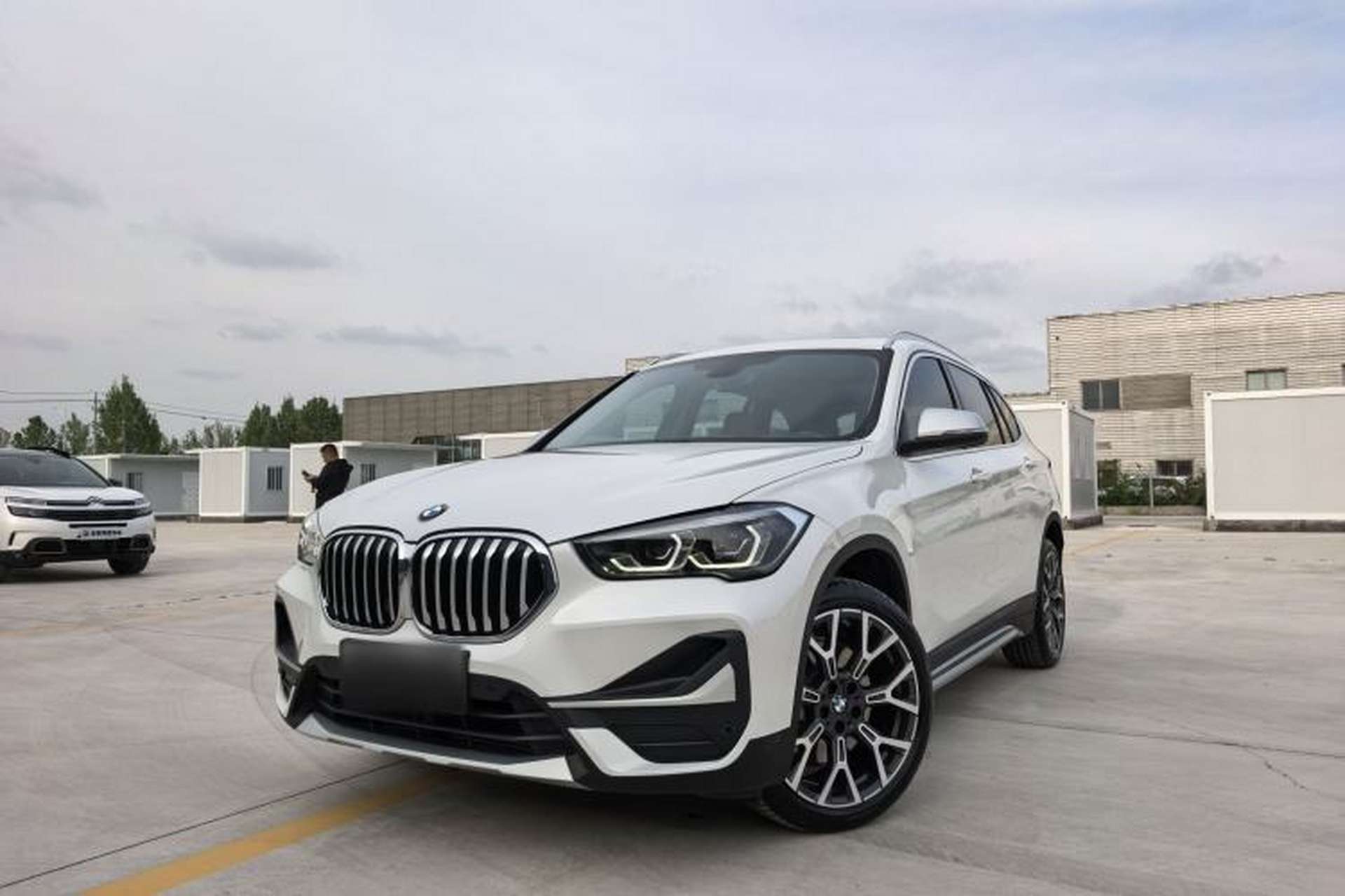 Used BMW X1 2022 Updated xDrive25Li Premium Edition Front Left 45 Deg
