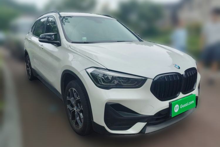 Used BMW X1 2022 sDrive25Li Leading Model Front Right 45 Deg