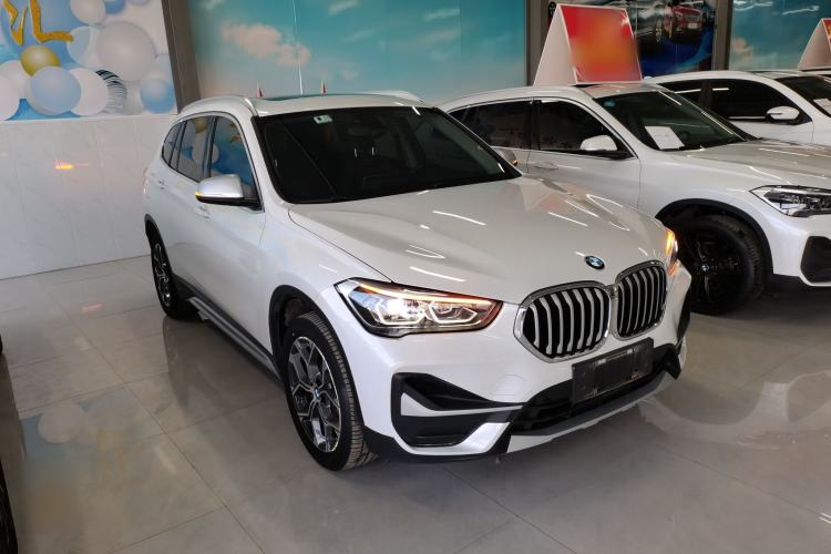 Used BMW X1 2022 sDrive20Li Fashion Model Front Right 45 Deg