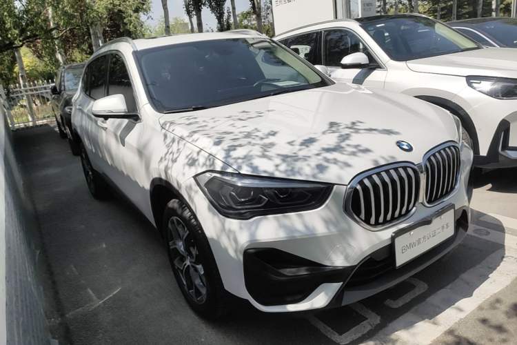 Used BMW X1 2022 sDrive25Li Leading Model Front Right 45 Deg