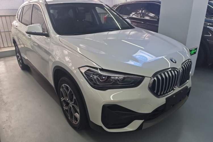 Used BMW X1 2022 sDrive25Li Leading Model Front Right 45 Deg