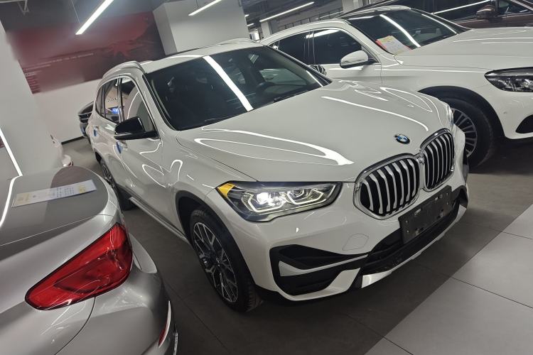 Used BMW X1 2022 Updated xDrive25Li Premium Edition Front Right 45 Deg