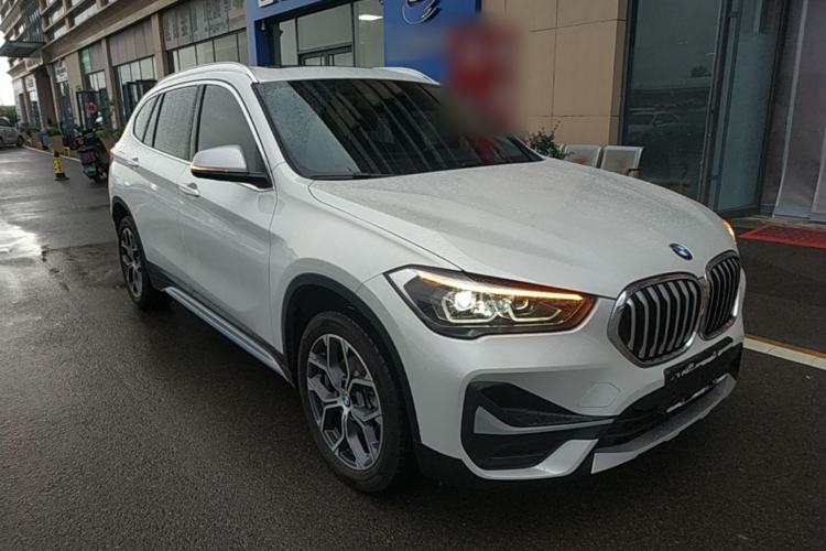 Used BMW X1 2022 sDrive20Li Fashion Model Front Right 45 Deg