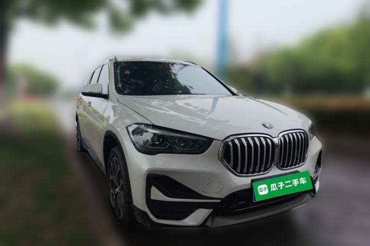 Used BMW X1 2022 sDrive25Li Leading Model Front Right 45 Deg