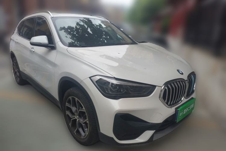 Used BMW X1 2022 sDrive25Li Leading Model Front Right 45 Deg