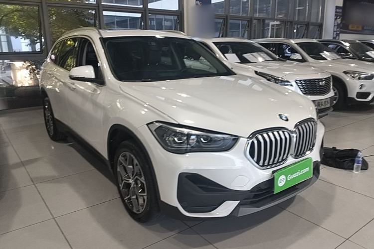 Used BMW X1 2022 sDrive25Li Leading Model Front Right 45 Deg