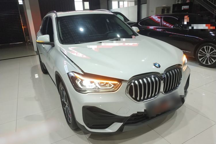 Used BMW X1 2022 sDrive25Li Leading Model Front Right 45 Deg