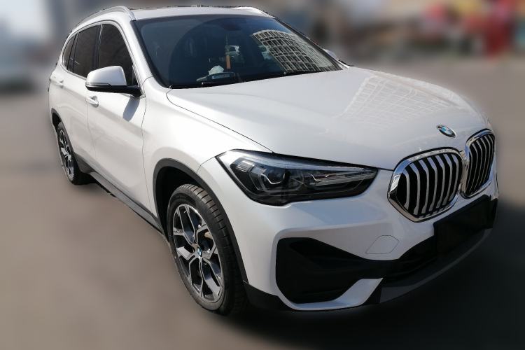 Used BMW X1 2022 sDrive25Li Leading Model Front Right 45 Deg
