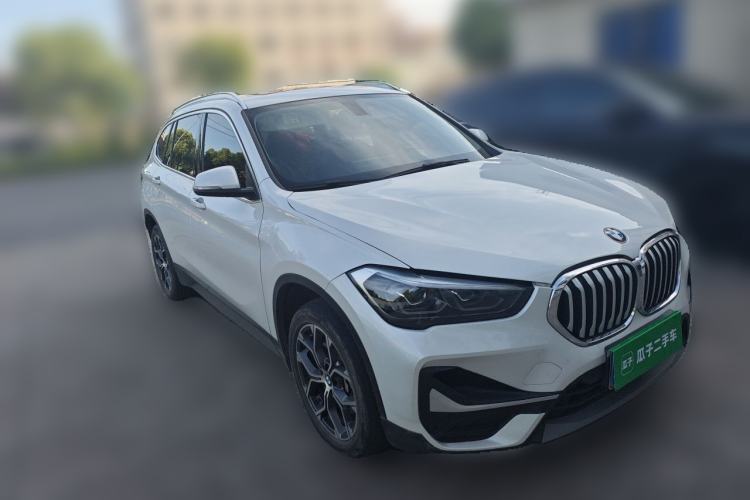 Used BMW X1 2022 sDrive25Li Leading Model Front Right 45 Deg