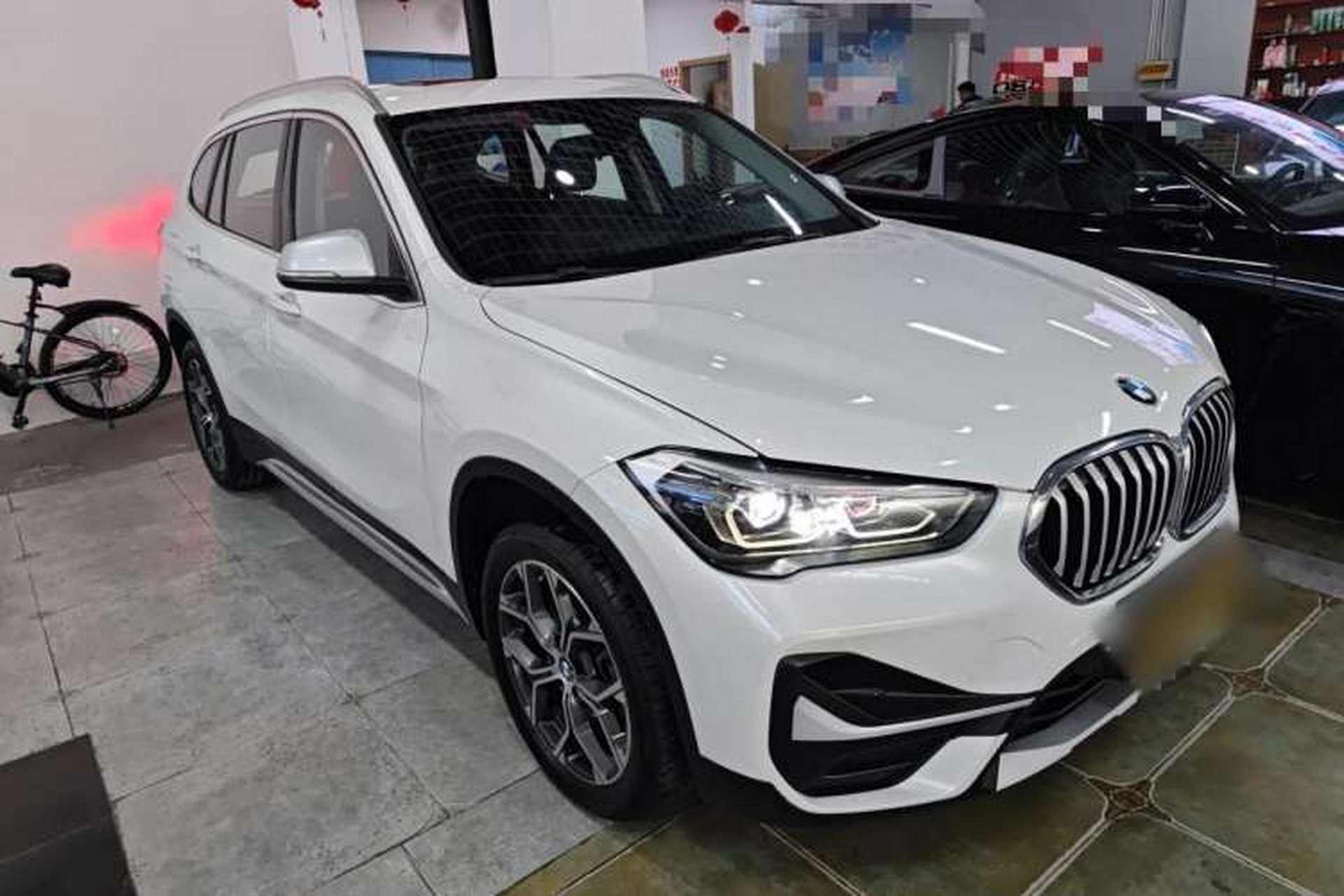 Used BMW X1 2022 sDrive20Li Fashion Model Front Right 45 Deg