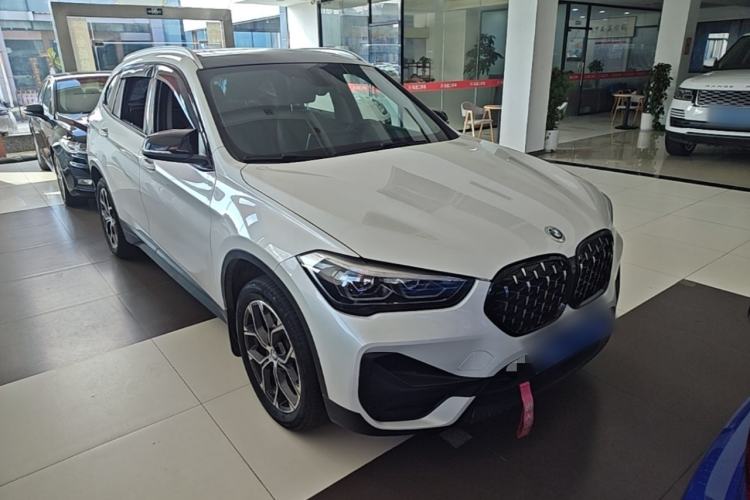 Used BMW X1 2022 sDrive25Li Leading Model Front Right 45 Deg