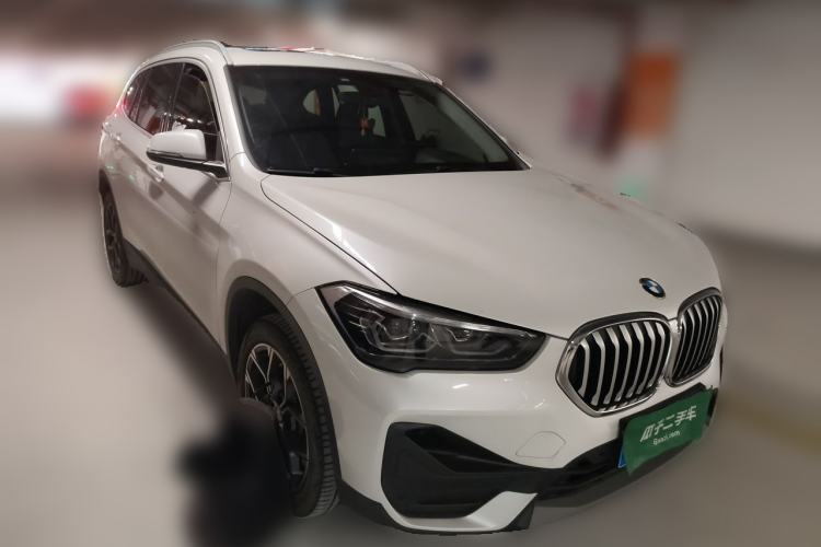 Used BMW X1 2022 sDrive25Li Leading Model Front Right 45 Deg