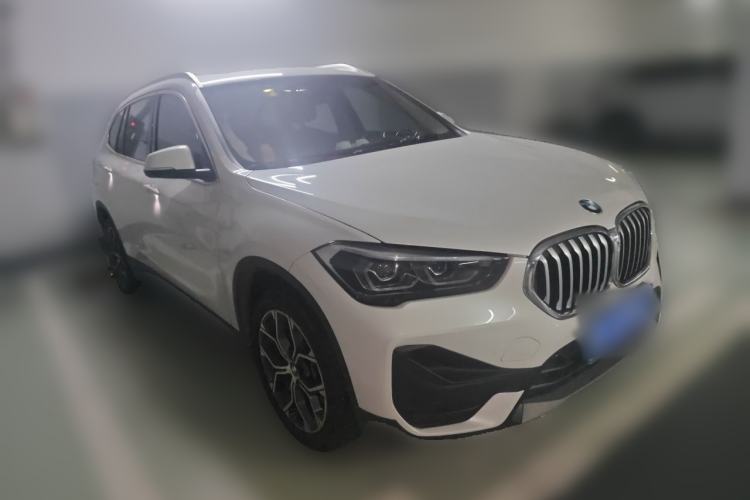 Used BMW X1 2022 sDrive25Li Leading Model Front Right 45 Deg