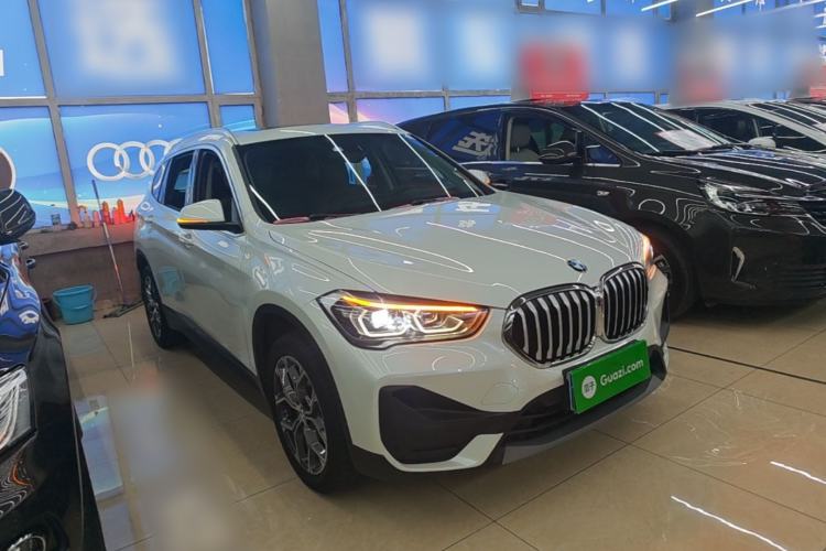 Used BMW X1 2022 sDrive25Li Leading Model Front Right 45 Deg