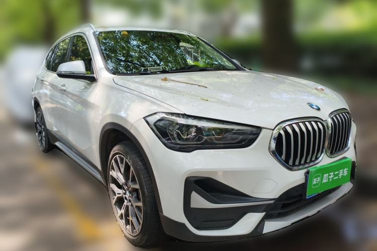 Used BMW X1 2022 Updated xDrive25Li Premium Edition Front Right 45 Deg