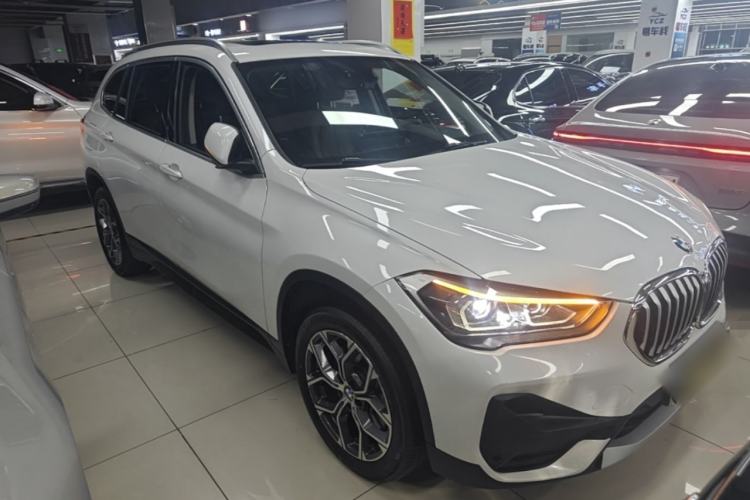 Used BMW X1 2022 sDrive25Li Leading Model Front Right 45 Deg