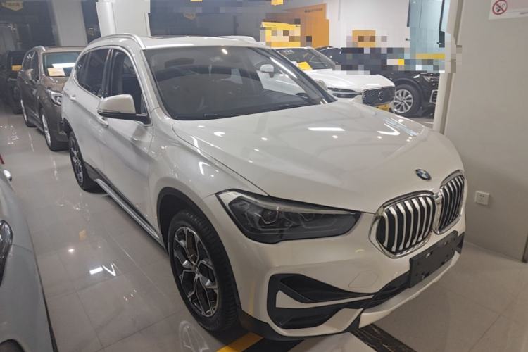 Used BMW X1 2022 sDrive25Li Leading Model Front Right 45 Deg