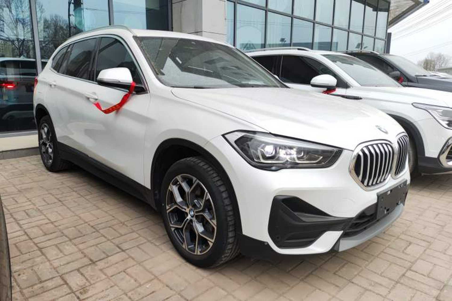 Used BMW X1 2022 sDrive25Li Leading Model Front Right 45 Deg