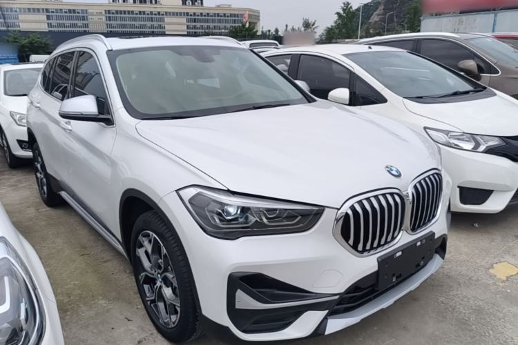 Used BMW X1 2022 sDrive20Li Fashion Model Front Right 45 Deg