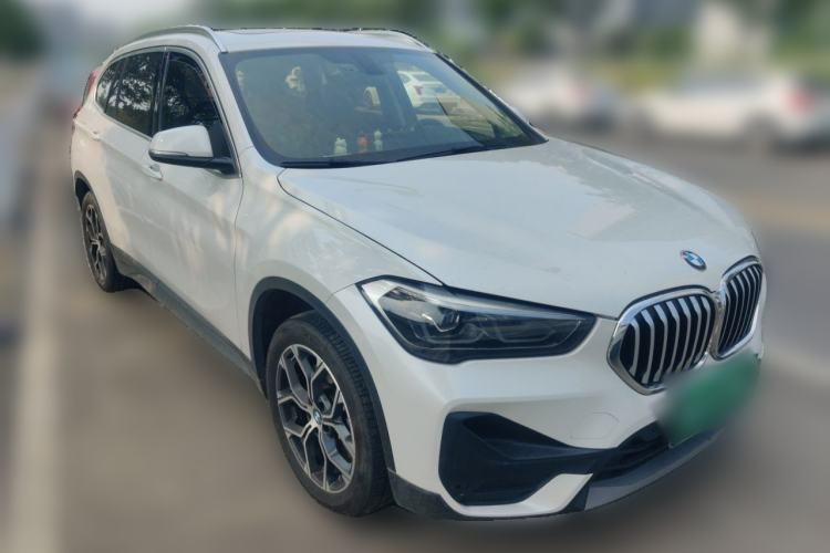 Used BMW X1 2022 sDrive25Li Leading Model Front Right 45 Deg