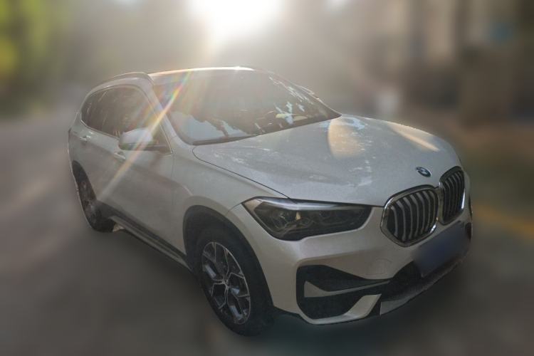 Used BMW X1 2022 sDrive20Li Fashion Model Front Right 45 Deg