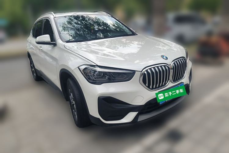 Used BMW X1 2022 sDrive25Li Leading Model Front Right 45 Deg