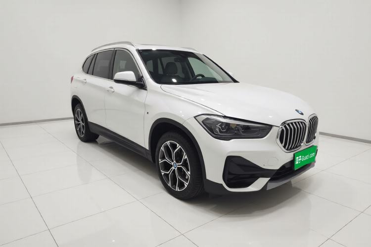 Used BMW X1 2022 sDrive25Li Leading Model Front Right 45 Deg