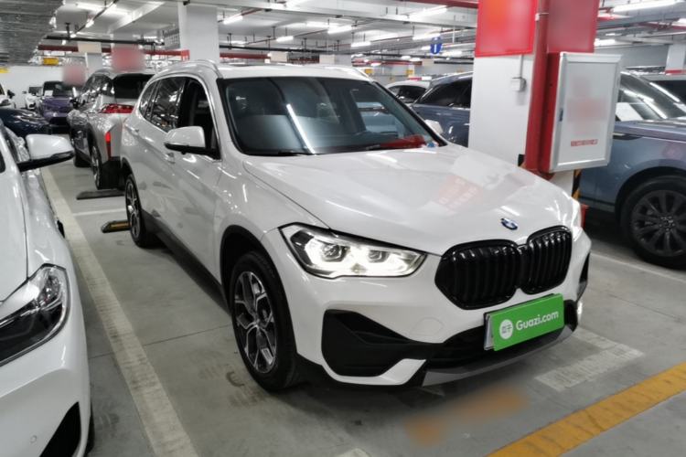 Used BMW X1 2022 sDrive25Li Leading Model Front Right 45 Deg