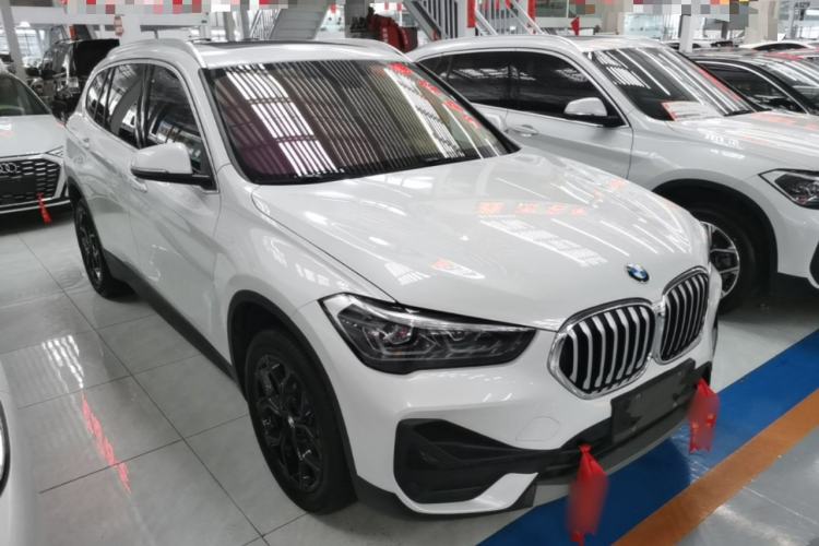 Used BMW X1 2022 sDrive25Li Leading Model Front Right 45 Deg