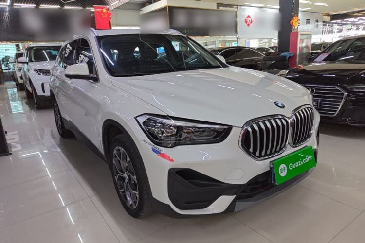 Used BMW X1 2022 sDrive25Li Leading Model Front Right 45 Deg