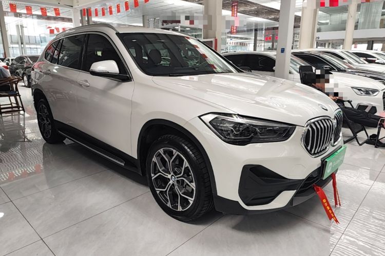 Used BMW X1 2022 sDrive25Li Leading Model Front Right 45 Deg