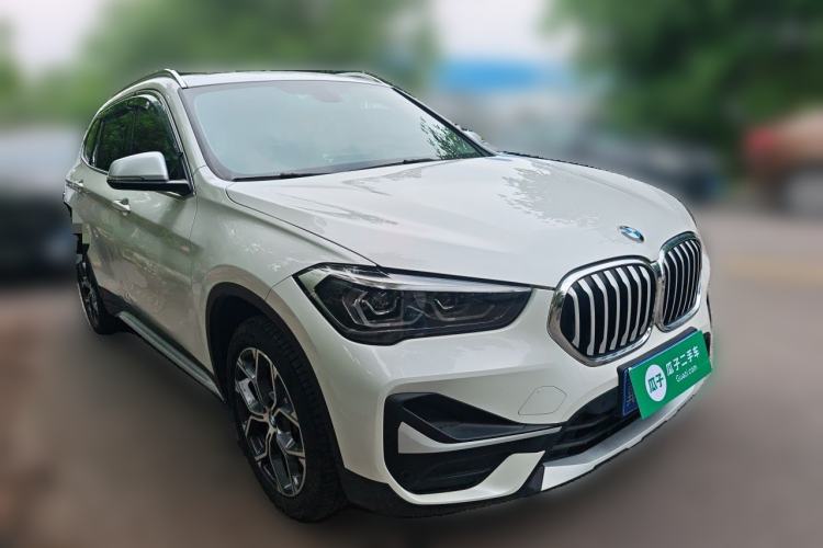 Used BMW X1 2022 sDrive20Li Luxury Model Front Right 45 Deg
