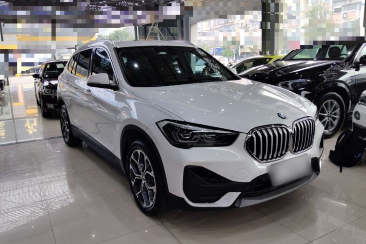 Used BMW X1 2022 sDrive25Li Leading Model Front Right 45 Deg